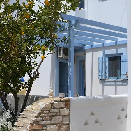 Holiday home Lia's